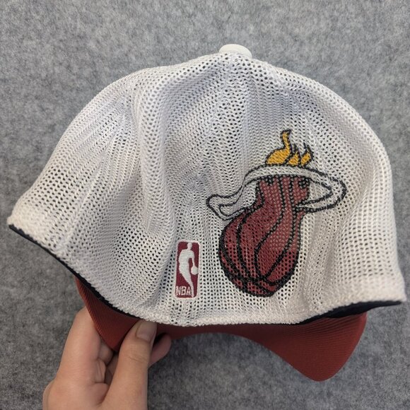 Adidas Miami Heat White & Red Mesh Cap NBA - Picture 4 of 7